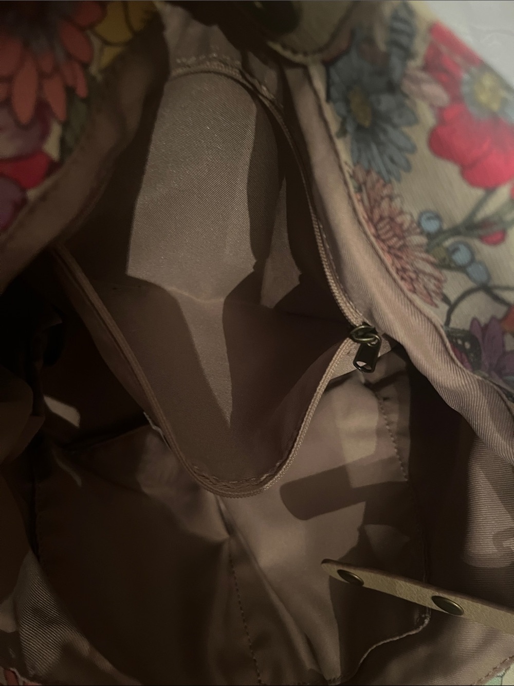 Sakroots Beige Straw Tote with Multicolor Floral Panel - Picture 11 of 16